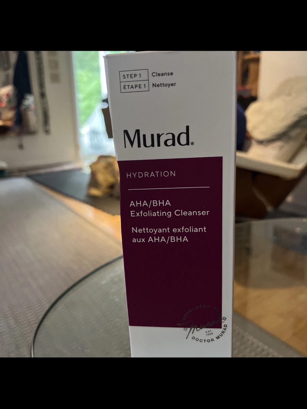 Murad Exfoliating Cleanser - Plum and White Packaging